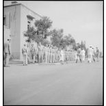 Revue des troupes par les généraux sur la base aérienne de Marrakech.