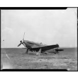 Présentation d'un avion de chasse Yak-3 du régiment  Normandie-Niémen, sur l'aérodrome de Toussus-le-Noble.