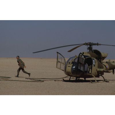 Armée : un hélicoptère militaire français vole pour la première fois avec  un carburant à base d'huiles de cuisson