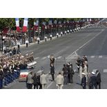 Honneurs rendus au président de la République par le 1er RIGR (régiment d'infanterie de la garde républicaine) lors de la cérémonie du 14 juillet 2011.