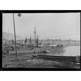 ImagesDéfense Toulon. Station de vedettes canadiennes pour la chasse