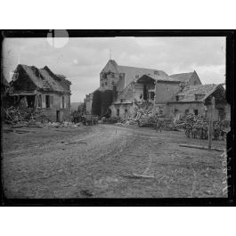 ImagesDéfense Cugny, Aisne, place du village. [légende d'origine]