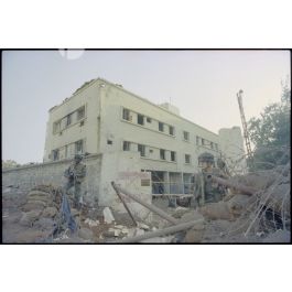 ImagesDéfense Dégâts causés par l'attentat du 21 décembre 1983, Beyrouth.