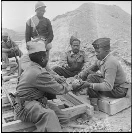 ImagesDéfense Des tirailleurs sénégalais du 27e bataillon de marche