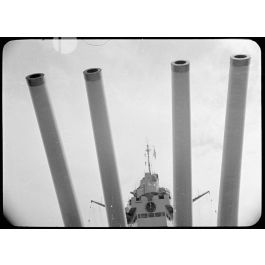 ImagesDéfense Tourelle quadruple de canons de 330 mm/50 modèle 1931