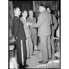 Ceux de Châteaubriant - Fernand Grenier / Editions : Sociales / 1961