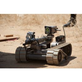 ImagesDéfense - Déploiement d'un robot démineur Packbot 510 par les ...