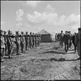 ImagesDéfense - A la côte 798, un détachement du 3ème régiment étranger ...