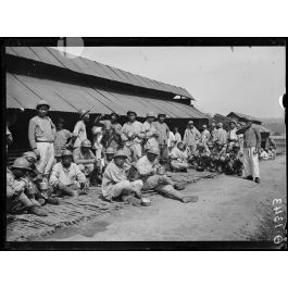 ImagesDéfense Le Breuil. Marne. La soupe. [légende d'origine]