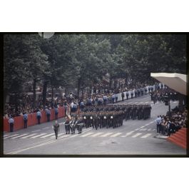 ImagesDéfense Défilé à pied lors de la cérémonie du 14 juillet 1979 à