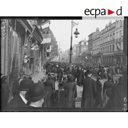 Guingamp Carte Photo Figurant La Foule Dans La Rue (CLICHE