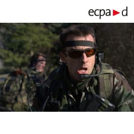 ImagesDéfense - Portrait d'un commando équipé d'un système de ...