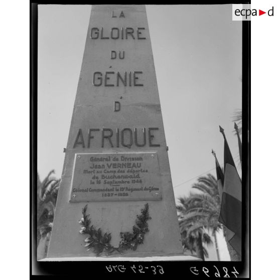 Plaque commémorative à la mémoire du général de division Jean Verneau, à Alger.