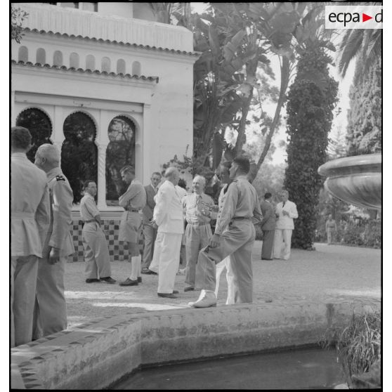 Plan d'ensemble de la réception chez le général Pierre Weiss.