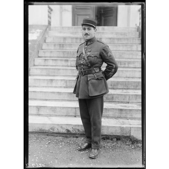 Athènes. École des Évelpides. Le capitaine Picon. [légende d'origine]