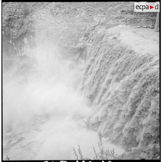 Dégâts causés par une inondation. [Description en cours]