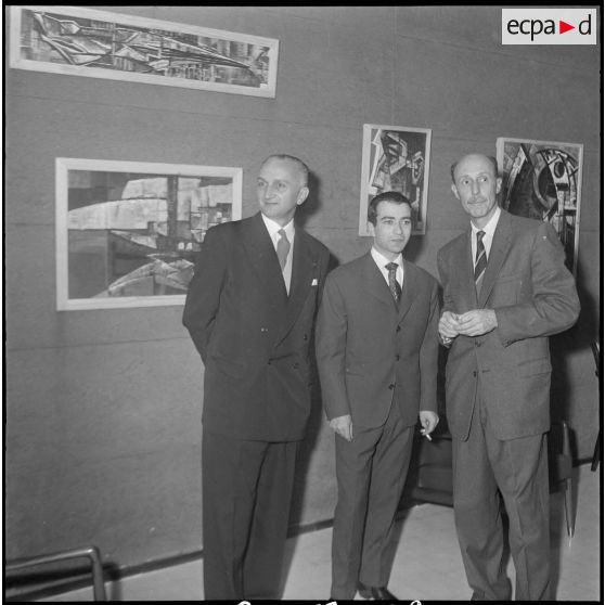 Exposition de peinture abstraite. [Description en cours]