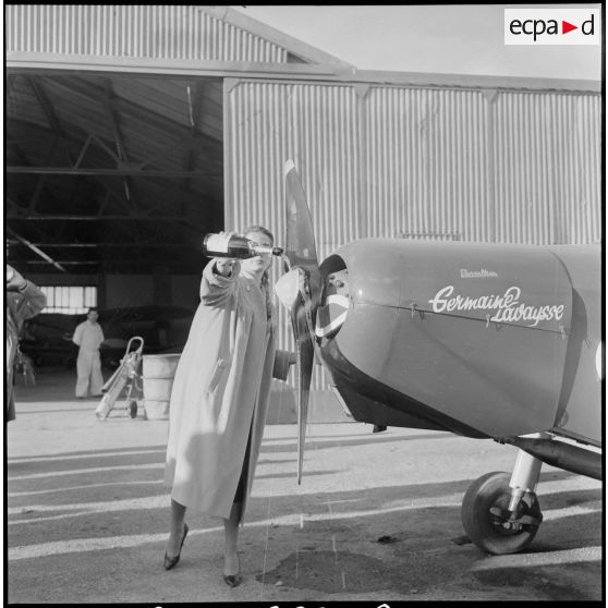 Baptême d’avion à l’Association Aéronautique Algérienne. [Description en cours]