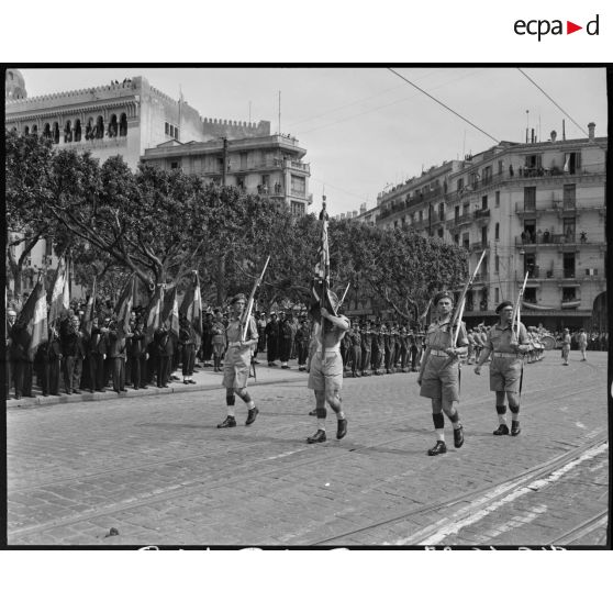 Garde au drapeau d'une unité britannique.