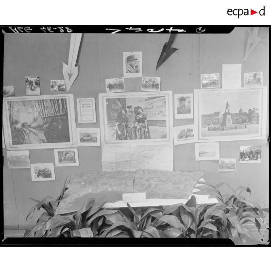 Photographies exposées dans la salle Pierre Bordes qui retracent l'histoire de la 1e armée française Rhin et Danube.