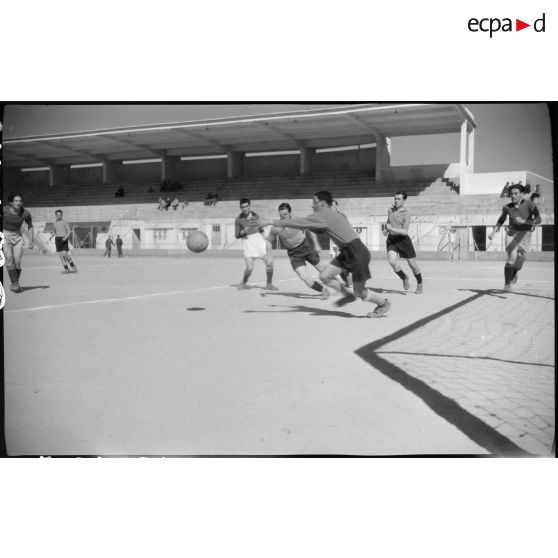 Finale de football militaire au stade municipale d'Alger.
