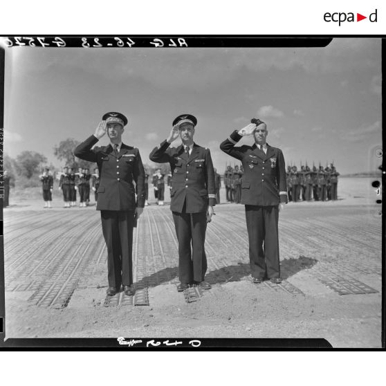 Prise d'armes au groupe de chasse Ile-de-France à La Reghaïa.