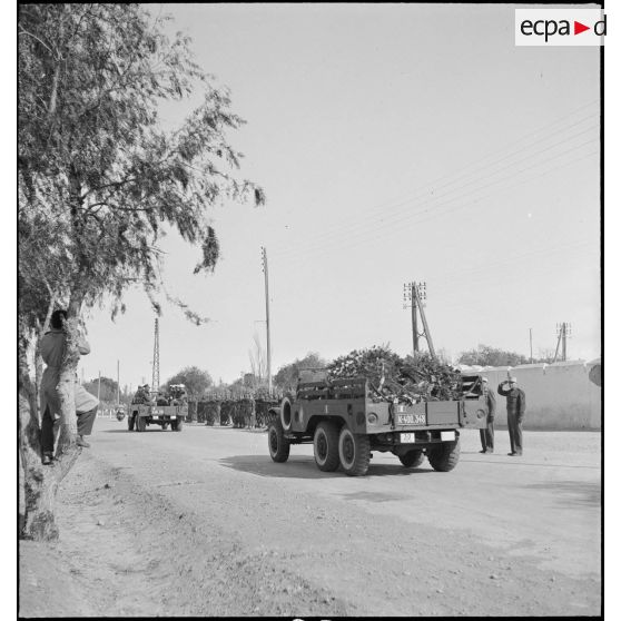 Convoi mortuaire accompagnant le cercueil du prince Aage de Danemark de Casablanca à Sidi-Bel-Abbès.