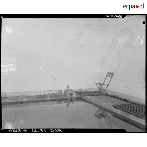 Piscine à l'intérieur de l'établissement du service de santé de la 10e région militaire (RM), à Alger.