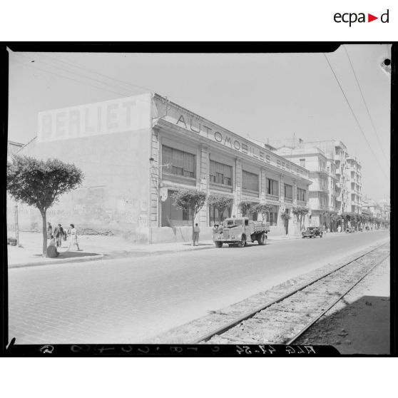 Plan d'ensemble d'une entrée des usines Berliet, à Alger.