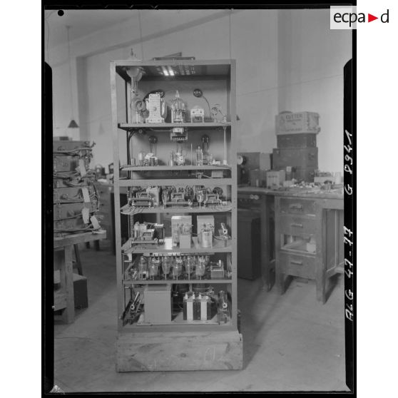 Photographie d'un poste émetteur.