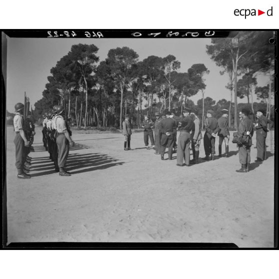 Visite du général Olleris au camp de Zeralda.
