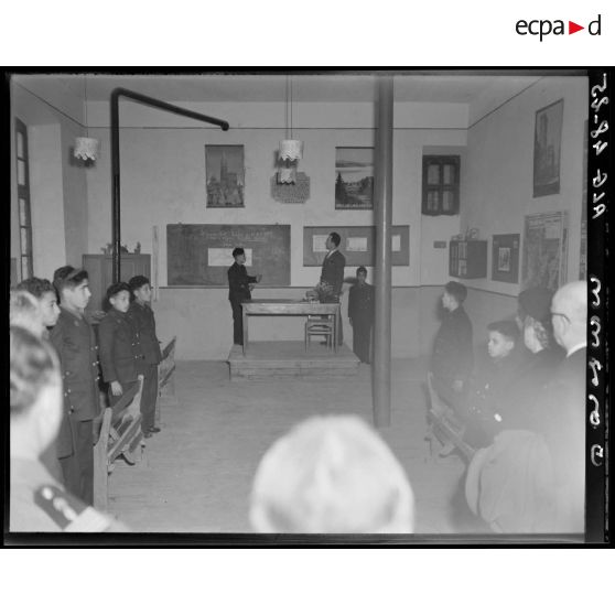 Une salle de classe de l'Ecole militaire préparatoire nord-africaine (EMPNA) de Miliana.