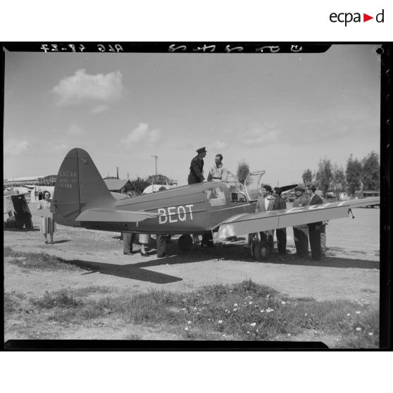 Un avion Norécrin Nord 1203 sur la piste de l'aéroport de Boufarik.