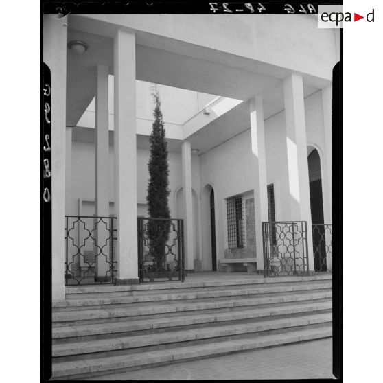 Entréed'un bâtiment à Boufarik.