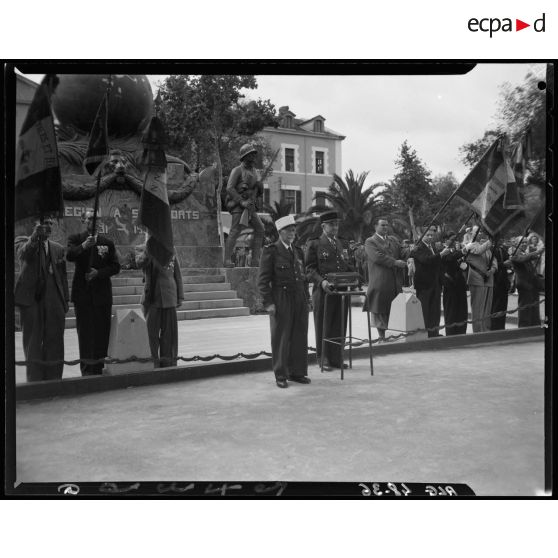 Cérémonie militaire à l'occasion de l'anniversaire de la bataille de Camerone, à la caserne Vienot de Sidi-Bel-Abbès.