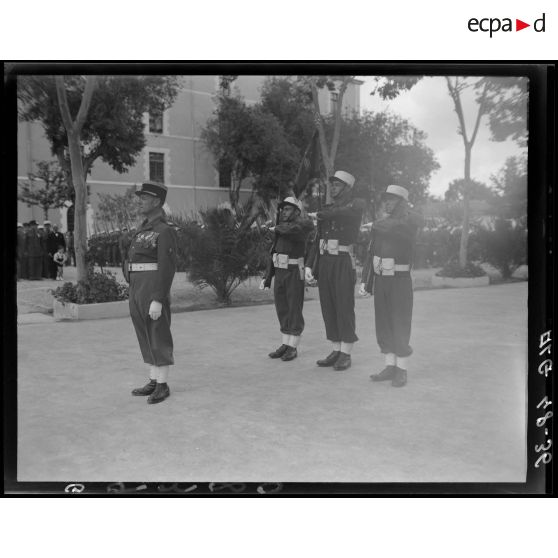 Cérémonie militaire à l'occasion de l'anniversaire de la bataille de Camerone, à la caserne Vienot de Sidi-Bel-Abbès.