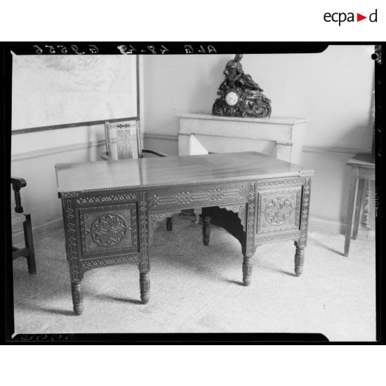 Un bureau dans les locaux de la 10e région militaire (RM).