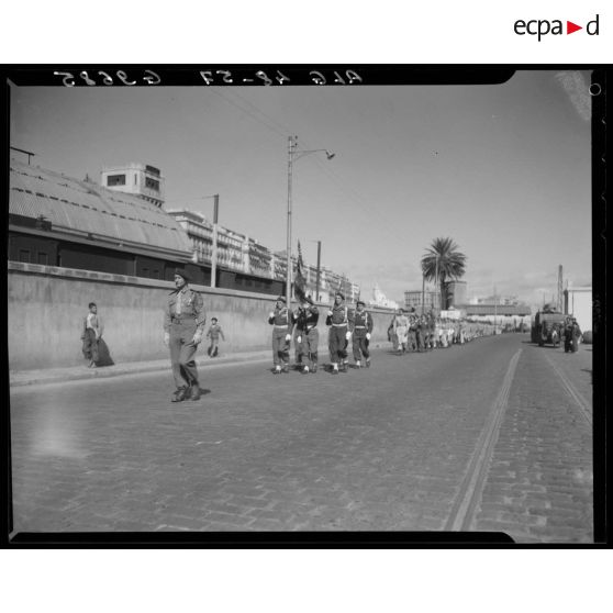Défilé des troupes du 1er régiment de chasseurs parachutistes (RCP) à Alger lors de leur arrivée à Alger.