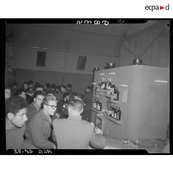 Le bar lors d'une fête de Noël en Algérie.