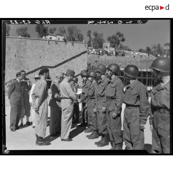 Remise de dipômes à l'occasion de la fête de la préparation militaire.