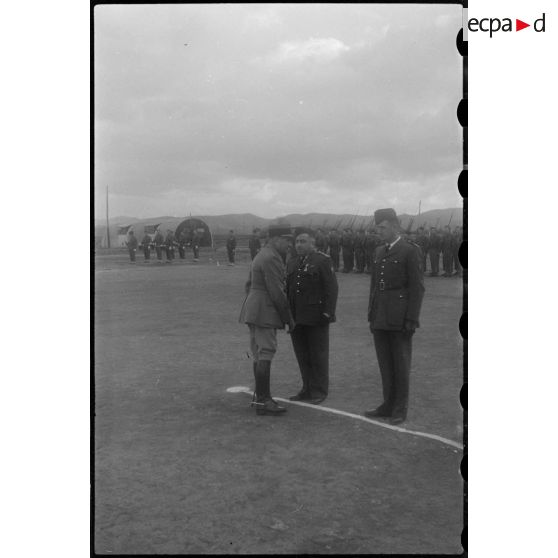 Cérémonie de remise de décorations.