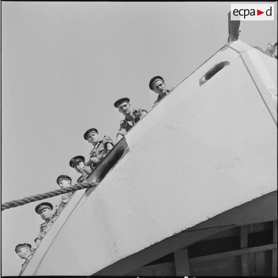 Vie quotidienne de fusiliers marins. [Description en cours]