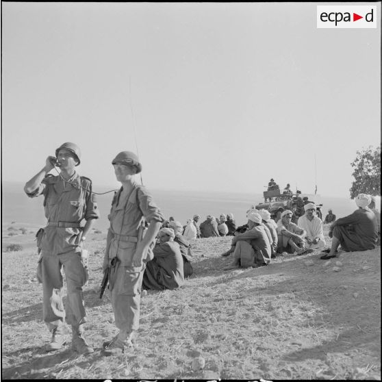 Vie quotidienne de fusiliers marins. [Description en cours]