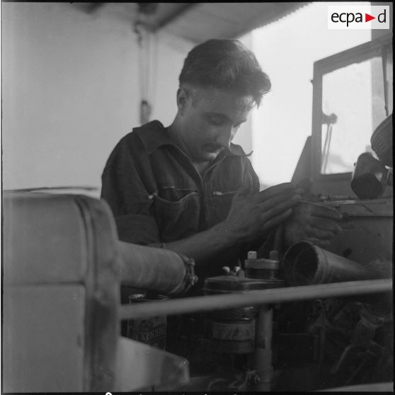 Travaux de mécanique et de soudure. [Description en cours]