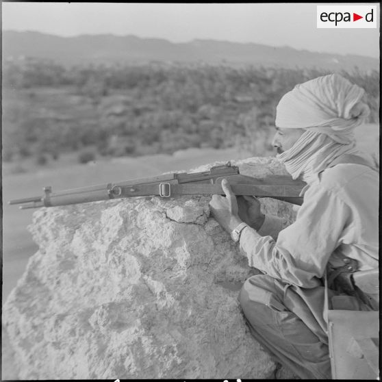 Vie quotidienne militaire. [Description en cours]