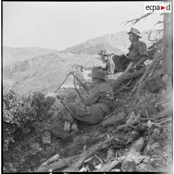 Le 22e BCA à Bouira. [Description en cours]