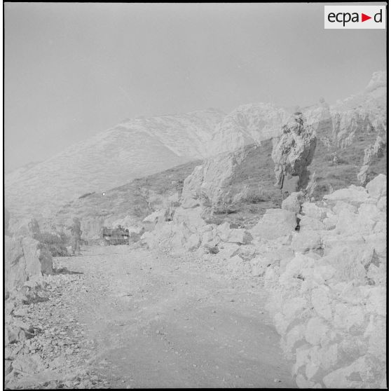 Le 22e BCA à Bouira. [Description en cours]