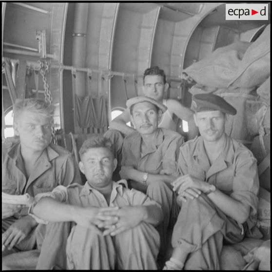 La 2e compagnie de livraison par air à Blida. [Description en cours]