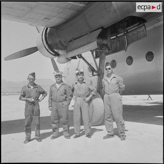 La 2e compagnie de livraison par air à Blida. [Description en cours]