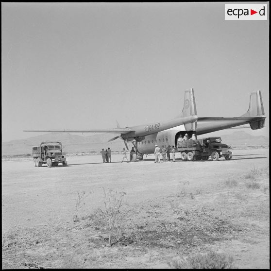 La 2e compagnie de livraison par air à Blida. [Description en cours]